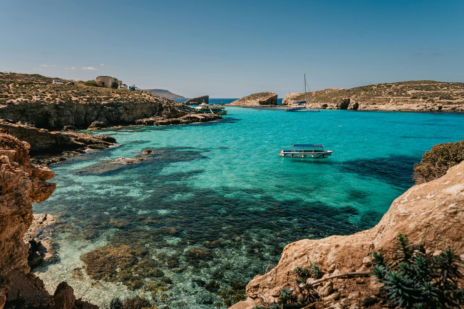 Águas turquesa da Blue Lagoon, em Comino, Malta