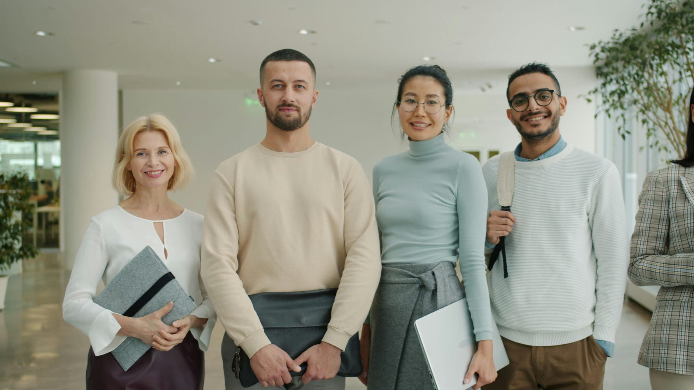 Equipo de profesores y coordinadores de Go Fluent Academy, academia de inglés en Mendoza Argentina